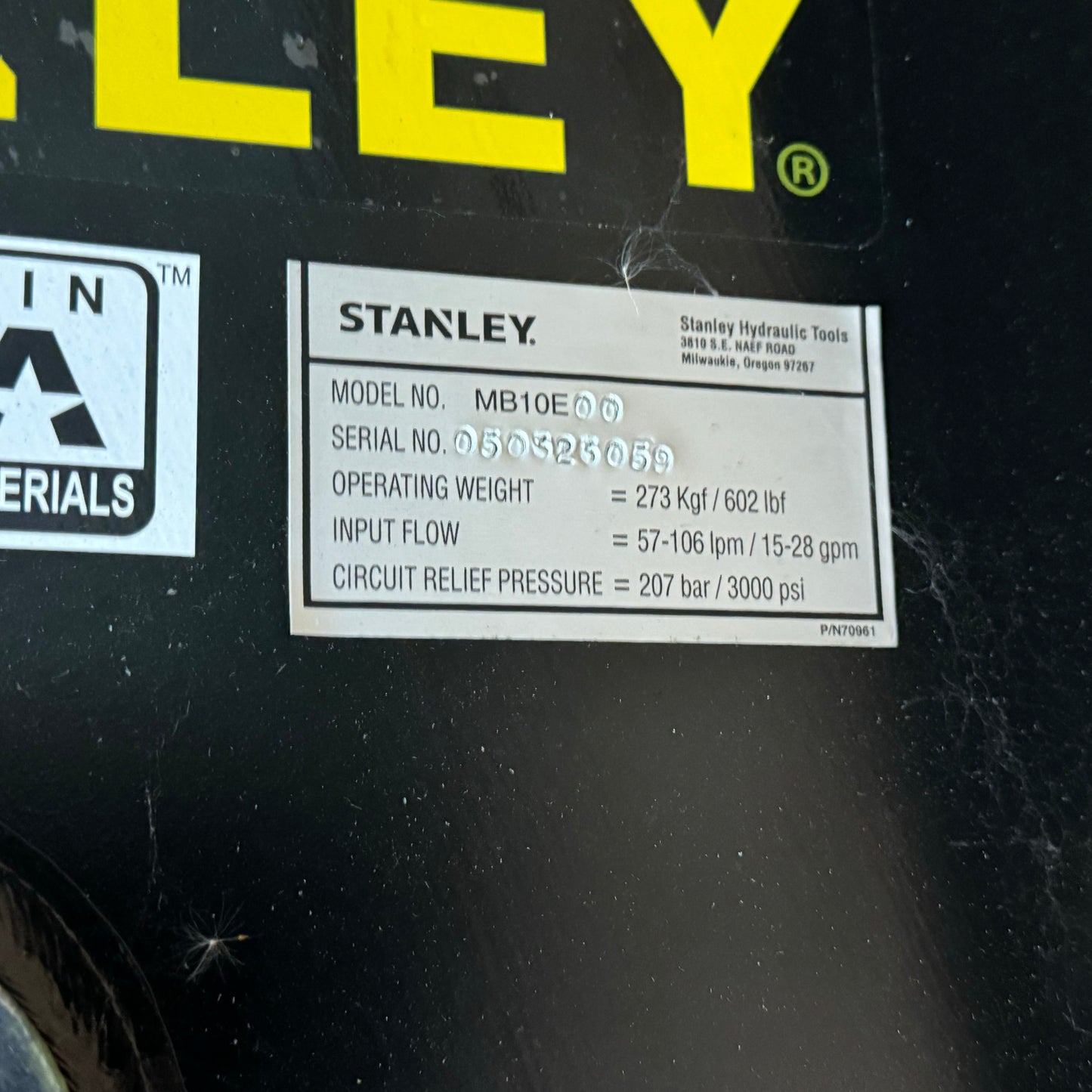 STANLEY Mounted Hydraulic Breaker w/ Skid Steer 4-Position Cradle Bracket MB10E