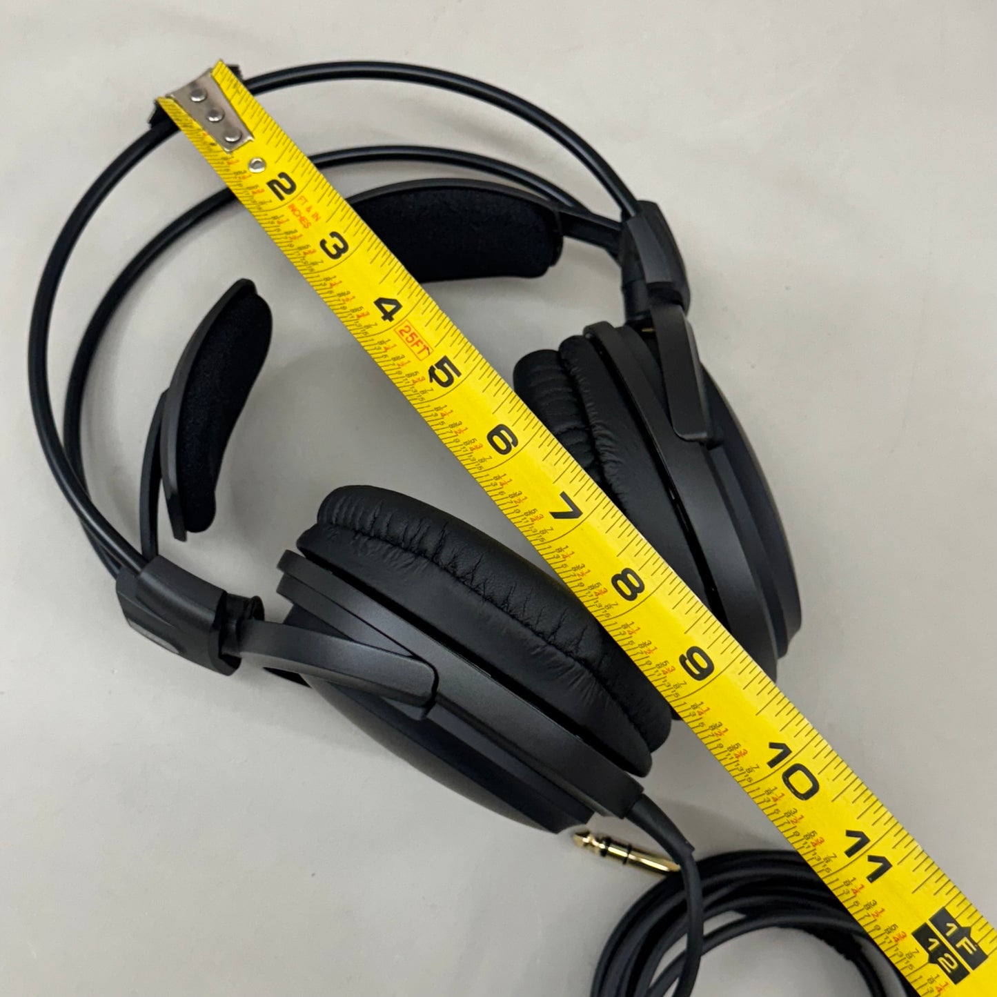 AUDIO-TECHNICA Art Monitor Over Ear Wired Dynamic Headphones Black ATH-A550Z