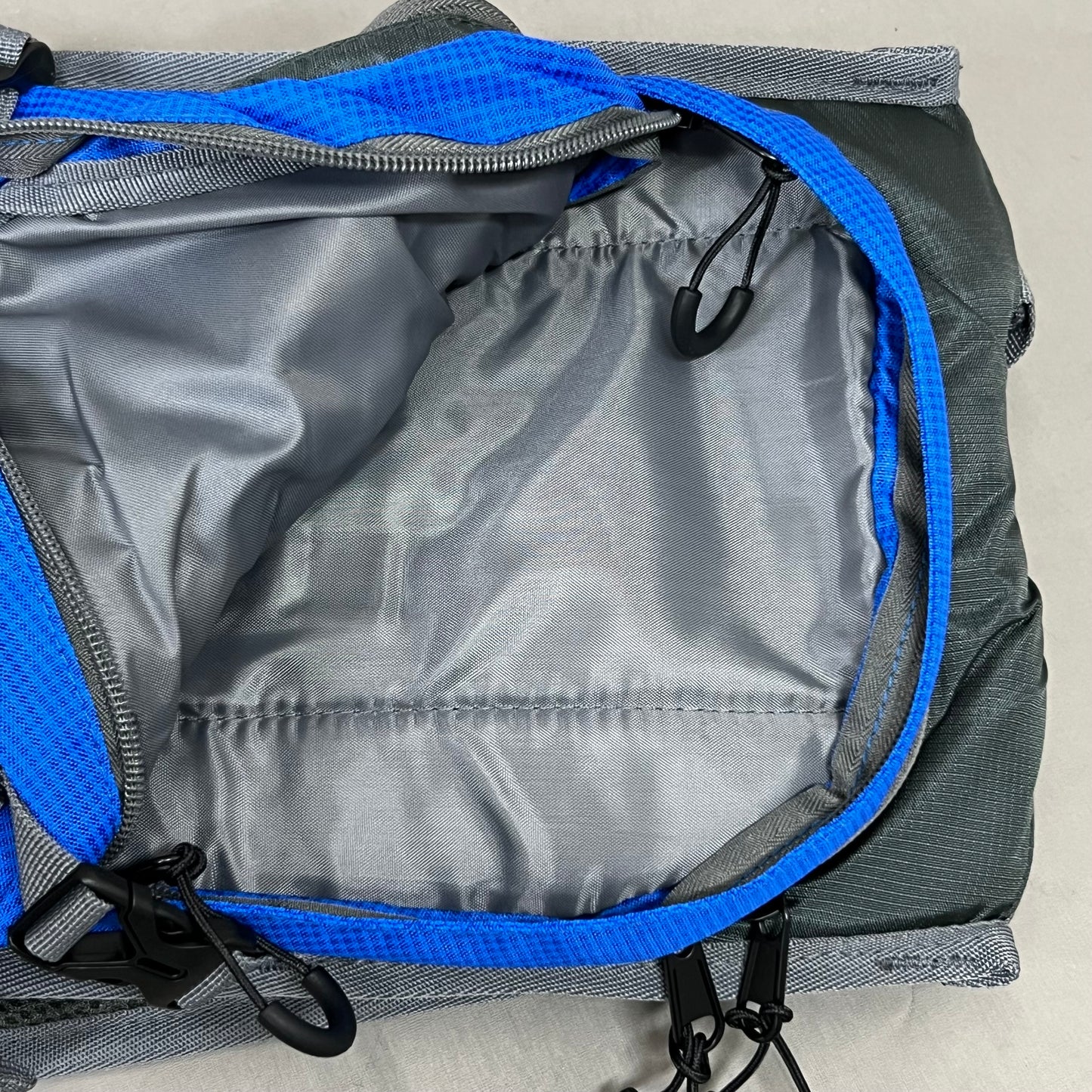 AMERICAN OUTBACK World Famous Hiker Sports Hydration Pack 2L Blue/Grey XHB-049