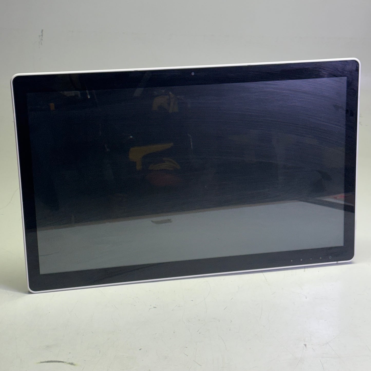 DT RESEARCH Cyclepr Monitor 19V Sz 20"L x 13"H, 502T (Used)