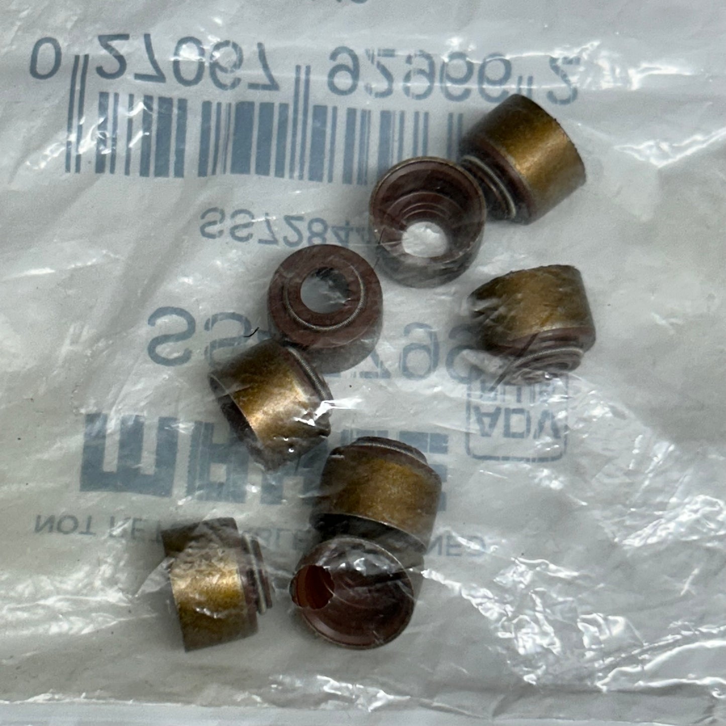 MAHLE (8 Piece) Valve Stem Seals For Ram Truck, Van Dodge Dakota SS45799A