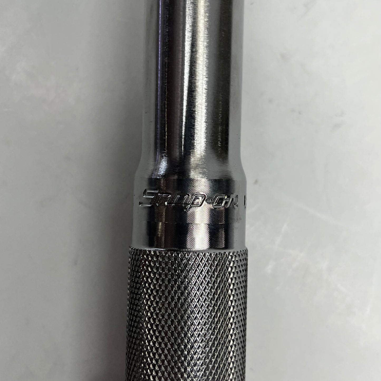 SNAP ON Handle W/ Locking Button Knurled 36" - 15/16 End Chrome L872RM (As-Is)