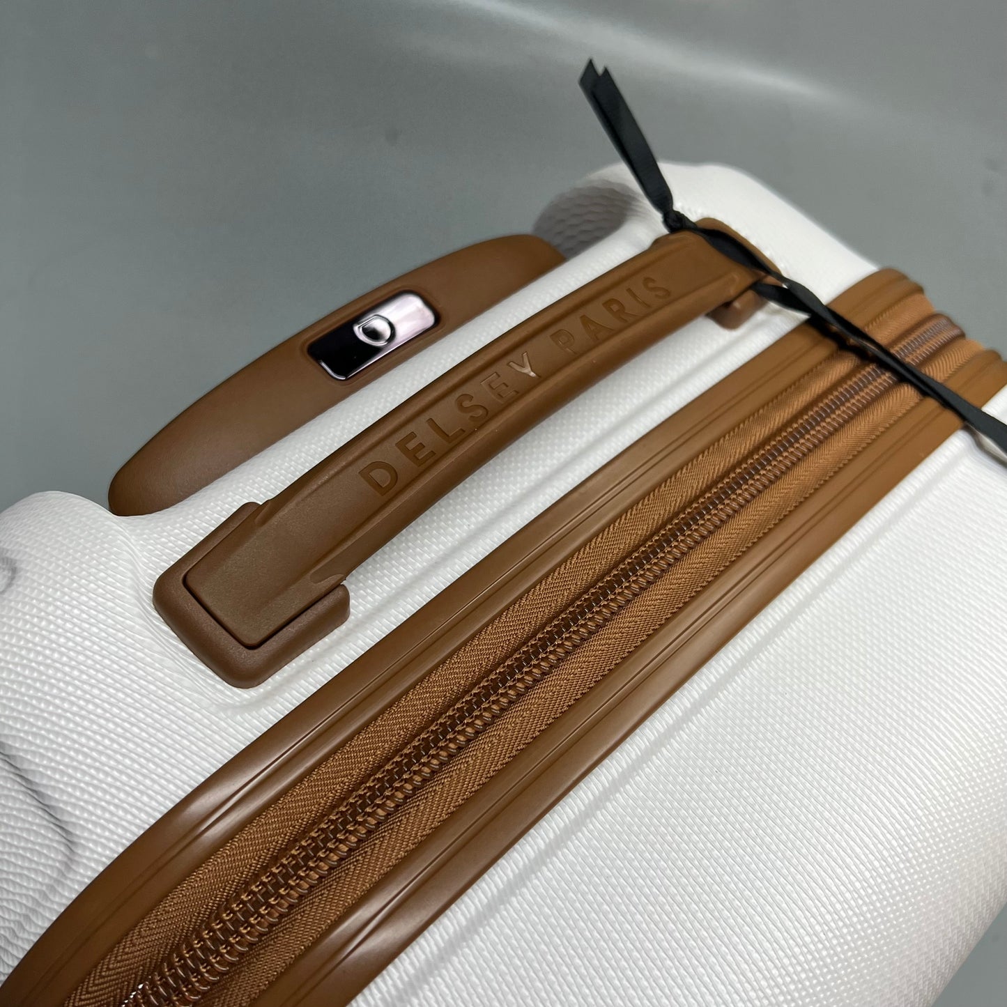 DELSEY FLANERIE SE Spinner Carry-On Luggage 21-22" Champagne 40303180517T9