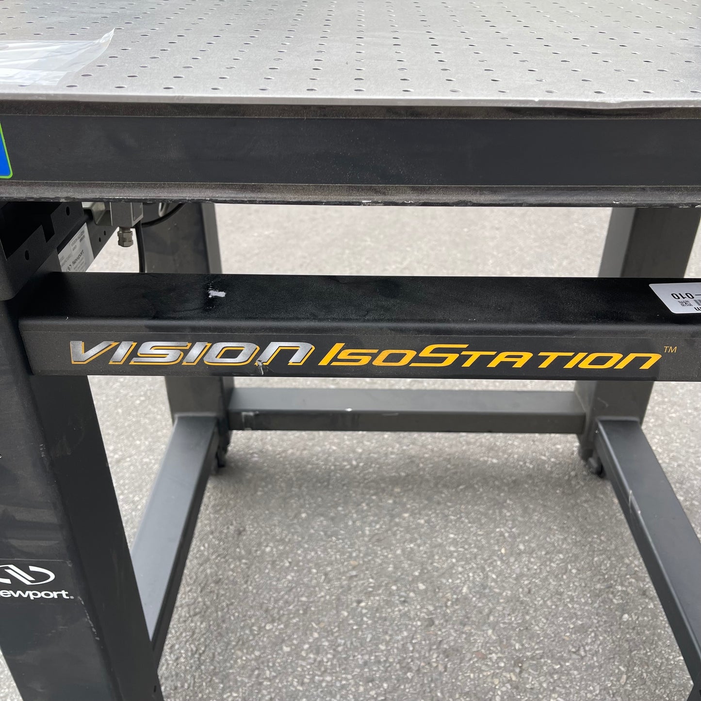 NEWPORT Vision IsoStation Optical Workstation Black 39"x34"x33" (AS-IS)