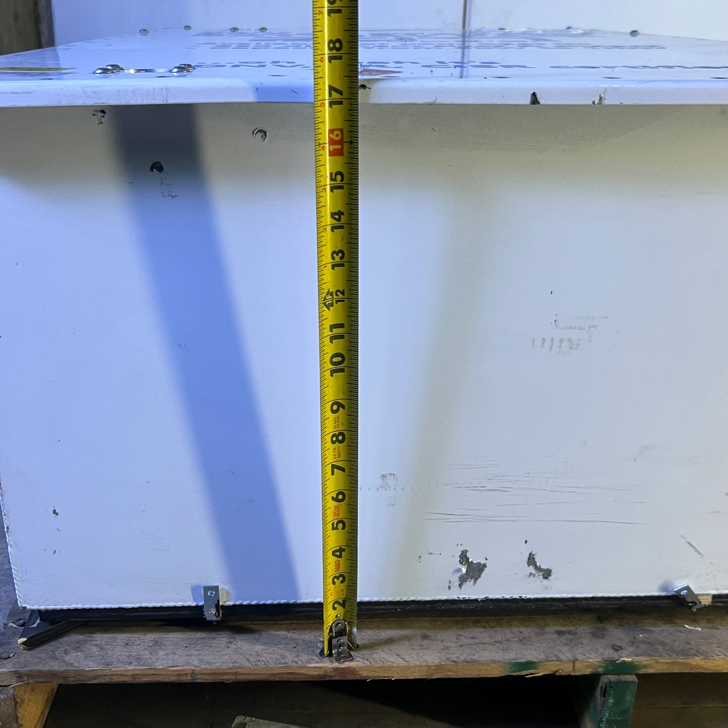 ZA@ Pallet of ZIN BOATS  Electric Boating Space Station 31"W x 17"L x 46"H White (Used, Battery not Included)