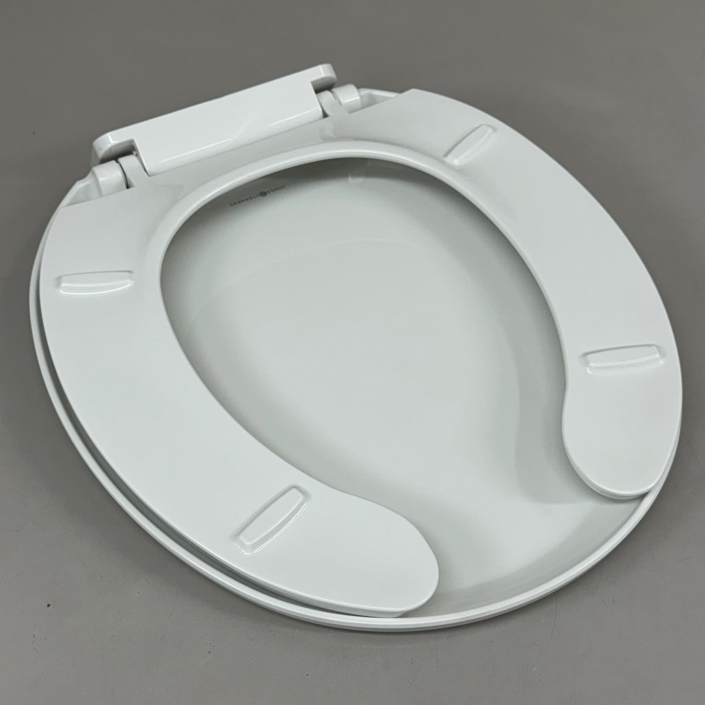 JONES STEPHENS Slow Close Premium Plastic Toilet Seat 16 1/2" White C1606OS00