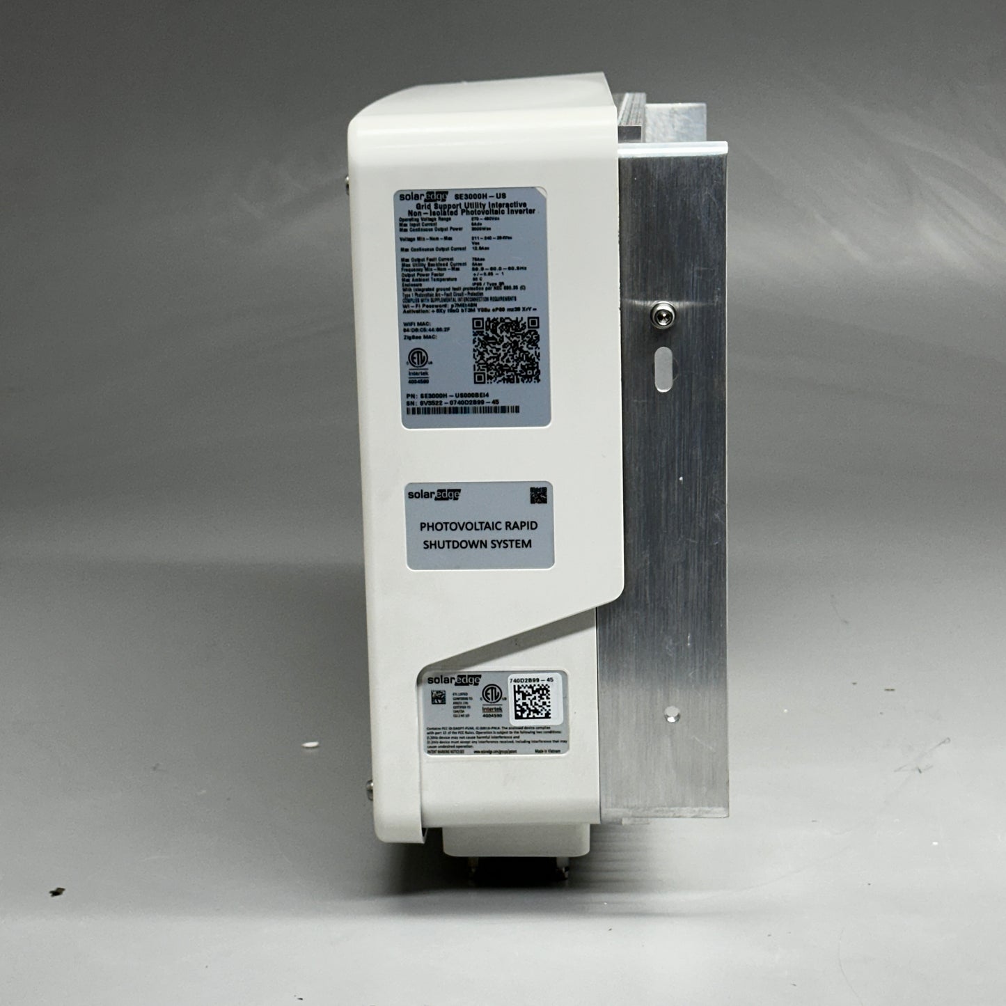 SolarEdge SE3000H-US Grid Support Utility Interactive Inverter 3000W Used