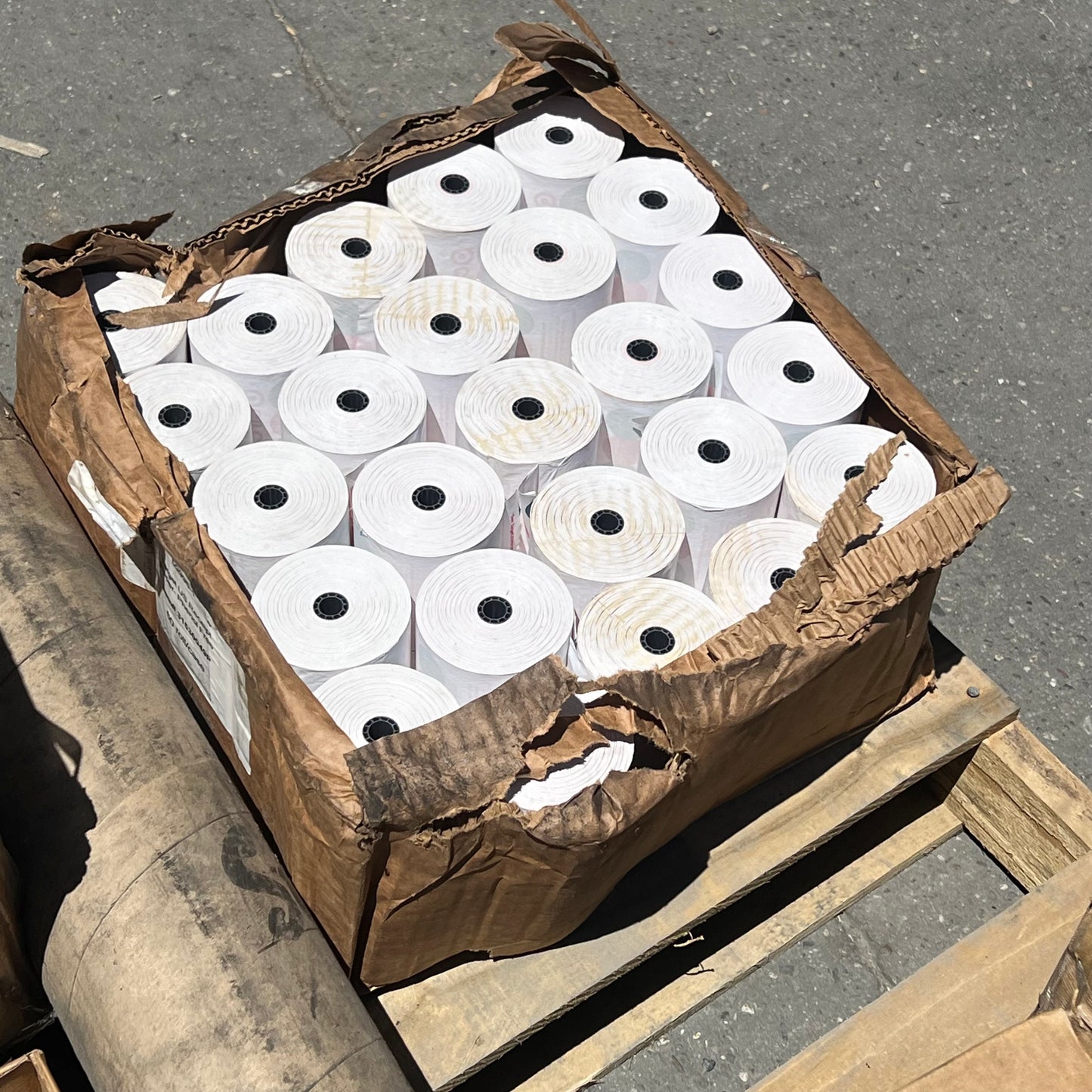 ZA@ Pallet of MIXED Sunsetter Awning Hardware, Nuts & Bolts, Towel Bars, Heavy Machinery & More