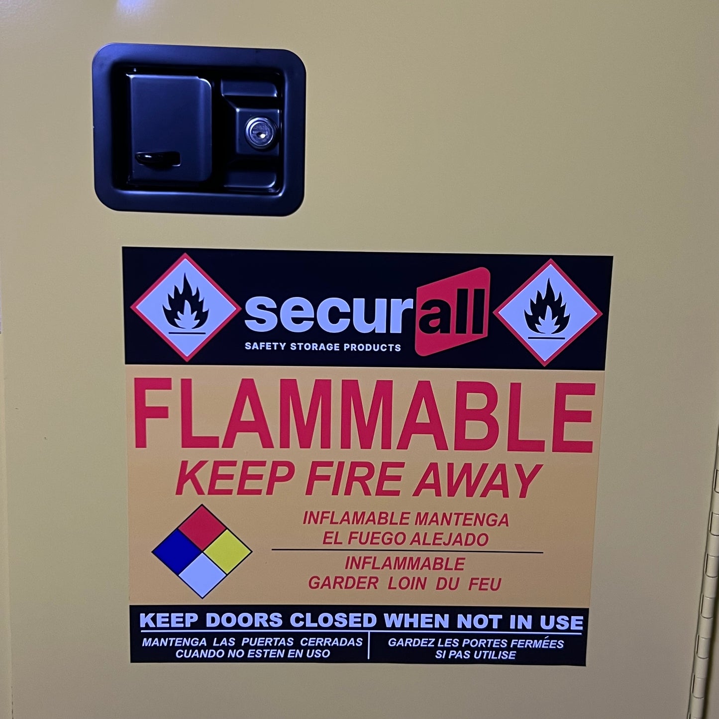 ZA@ SECURALL Safety Cabinet for Flammables W/ Self-Latch Standard Door (New Other, Minor Striping)