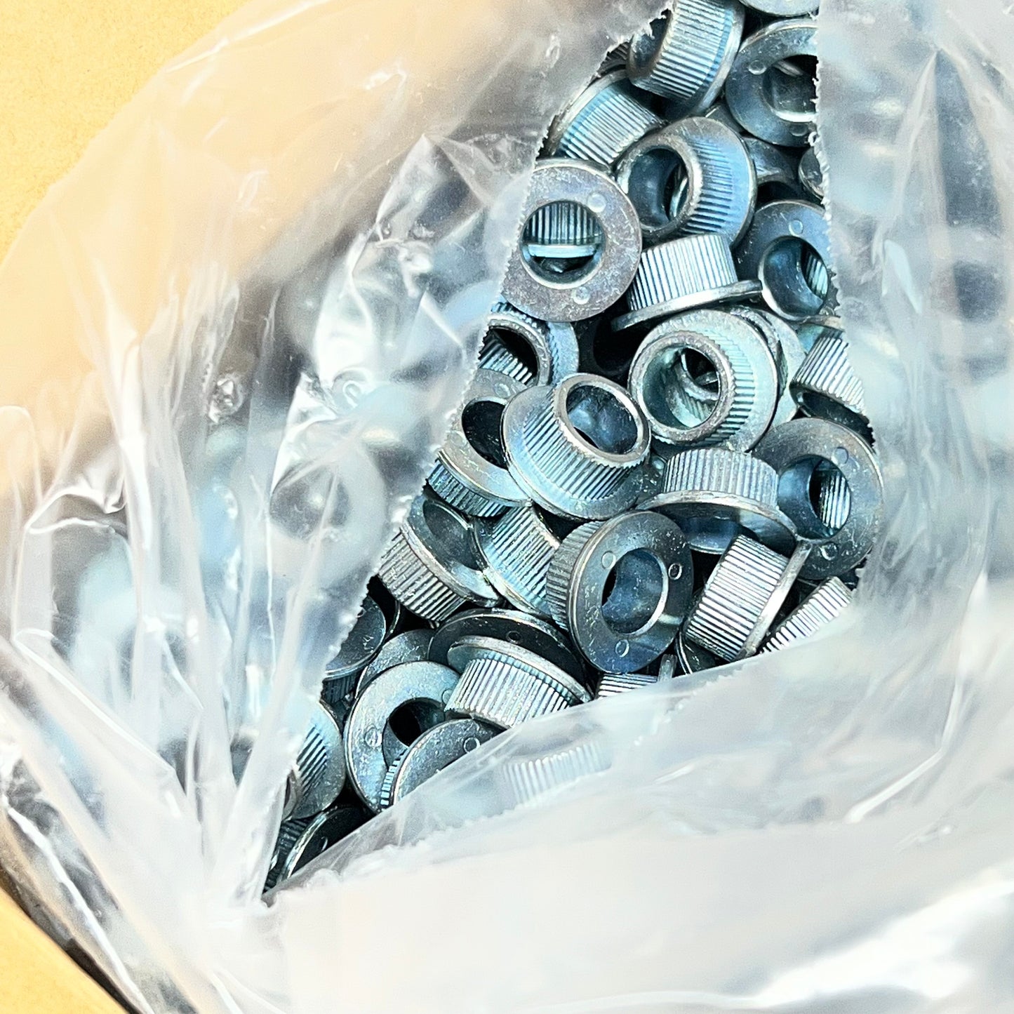 ZA@ (3,000 PACK) Press-fit Knurled Threaded Inserts  Silver FAS.1091.A
