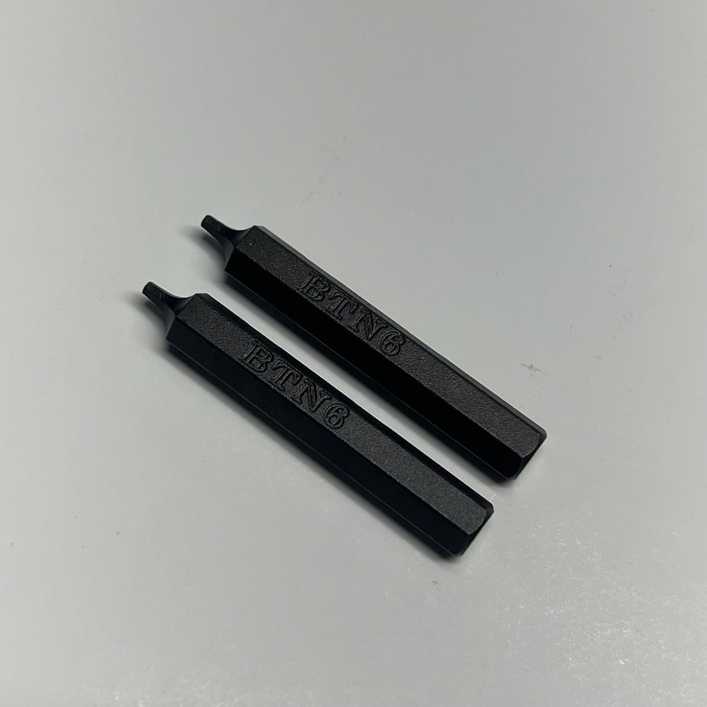 (2 PACK) Quick-out Extractor for #6 Button Head Socket Cap Screws Black ZEXTB-6