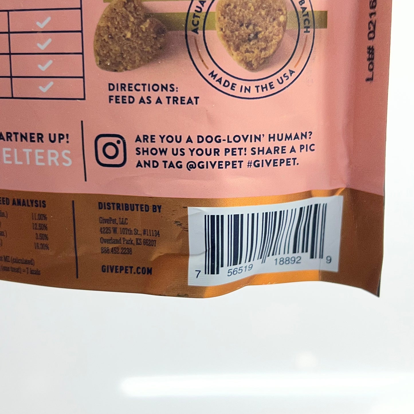 GIVEPET Upward Dog Banana, Peanut Butter & Chia Seeds Grain-free Soft & Chewy Dog Treats 6 oz Brown