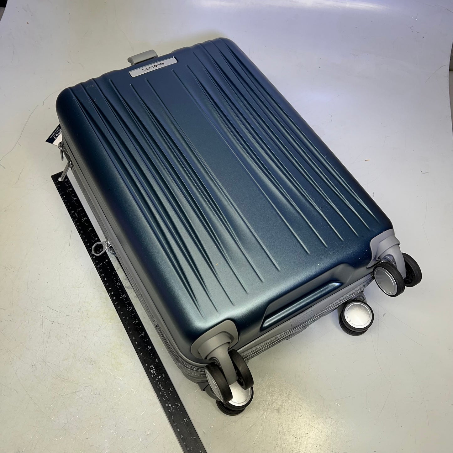 SAMSONITE Opto 3 Carry Suitcase 360° Spinner Wheels 19" X 13"x9" Frost Teal