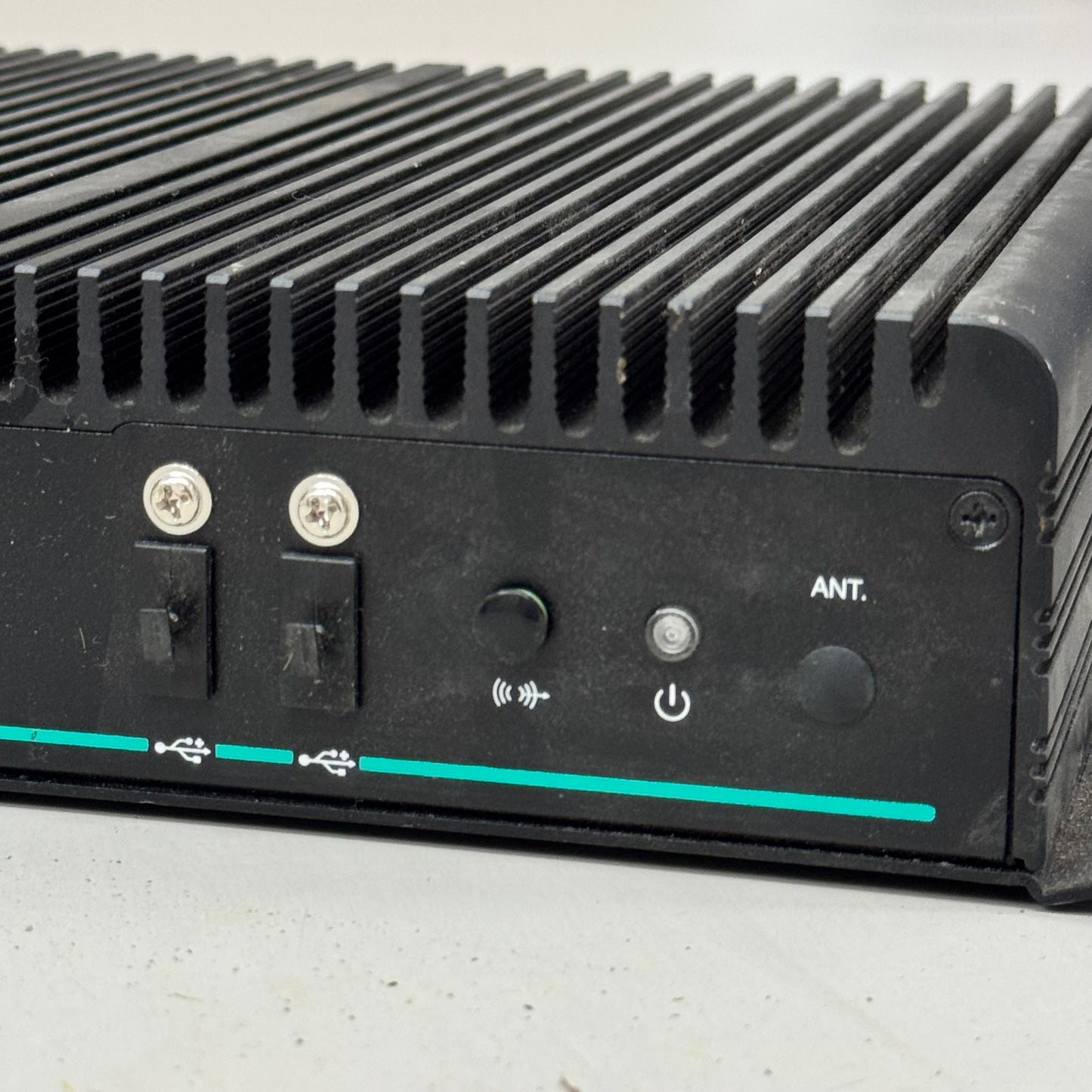 PEPPERL & FUCHS Thin Client Industrial Box 9"x8" Black BTC14N-GN-TTR0-DP-N1