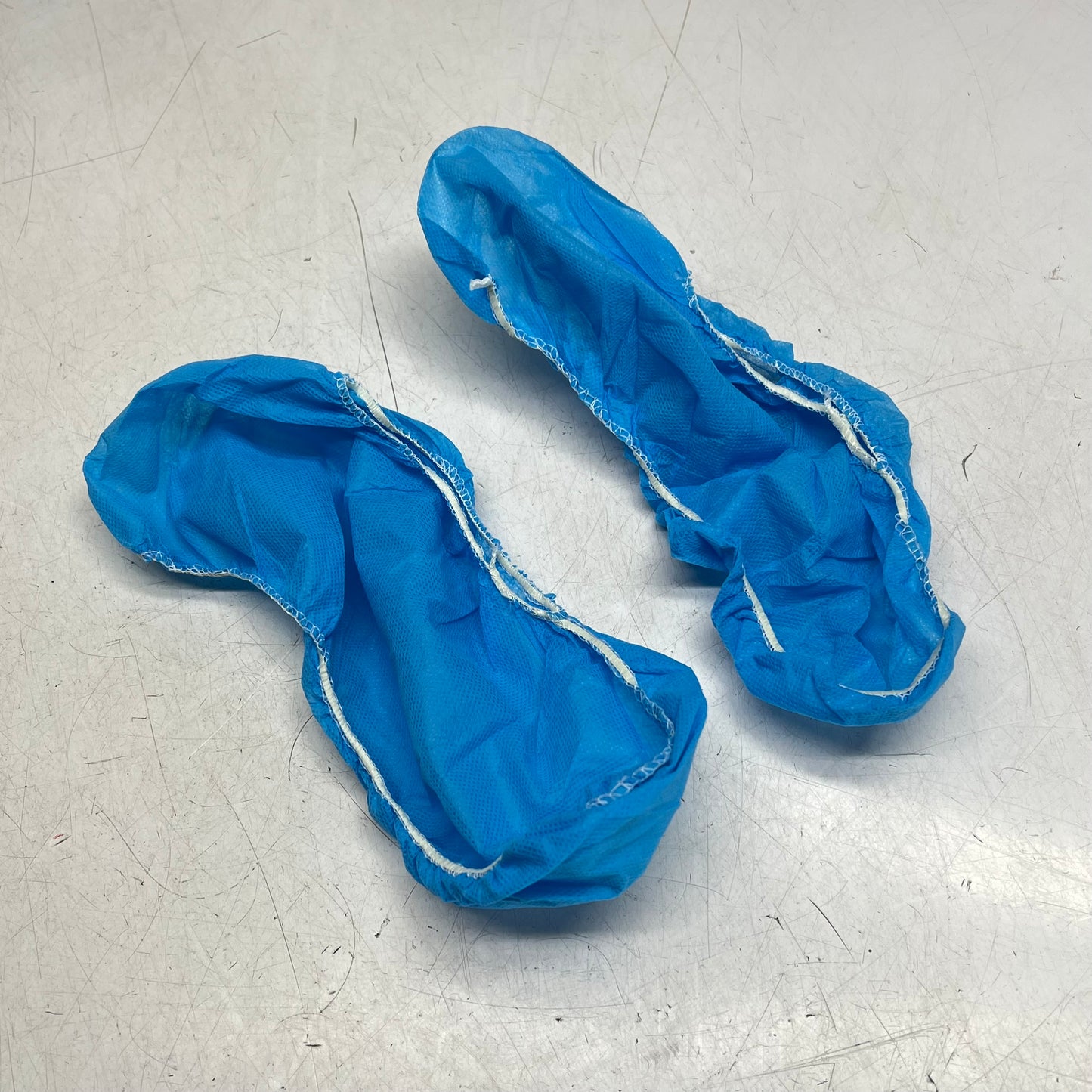 CELLUCAP (300 PACK) Disposable Shoe Covers One Size Blue 2804
