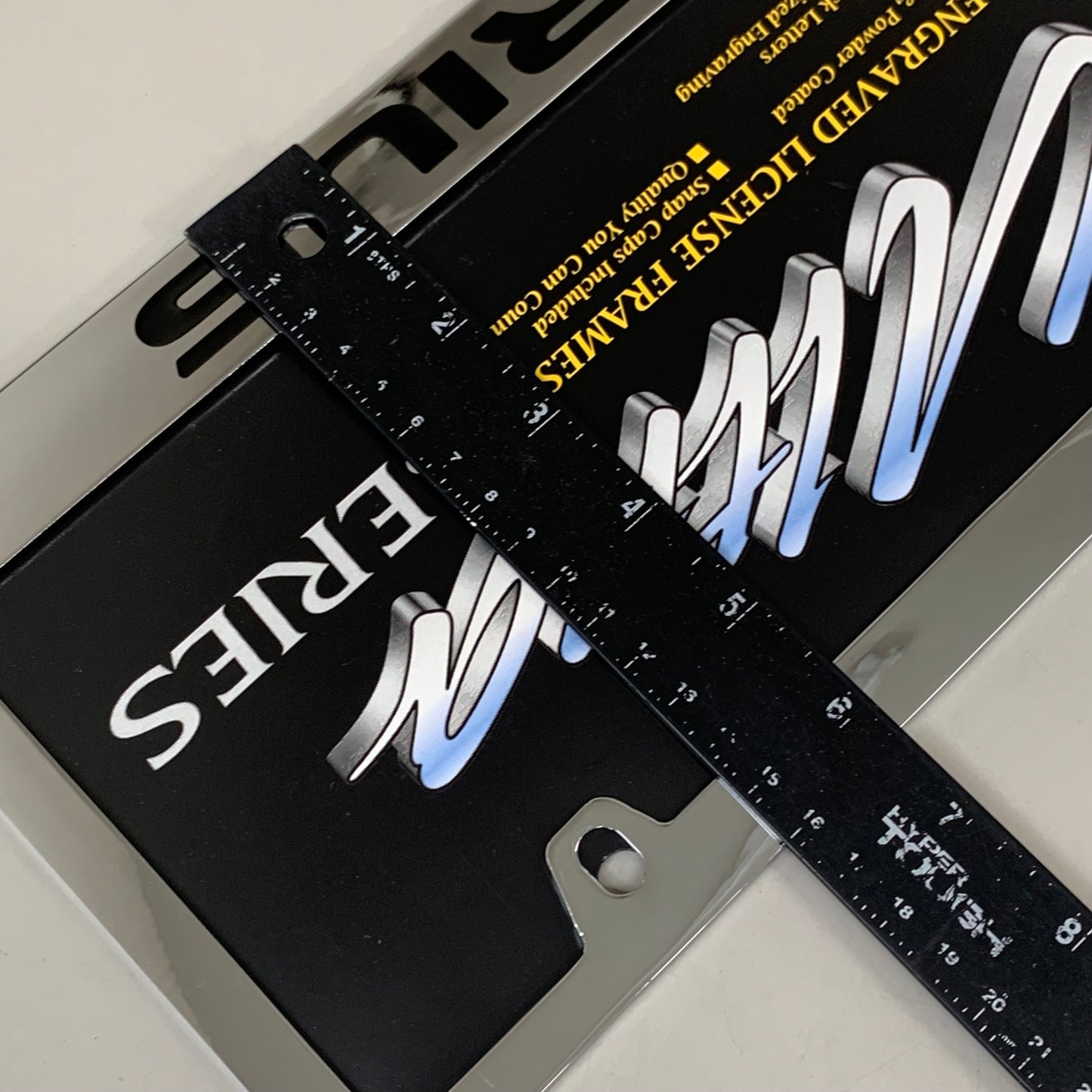 ELITE AUTOMOTIVE PRODUCTS Pruis Emblem Solid Brass License Plate Frame Chrome