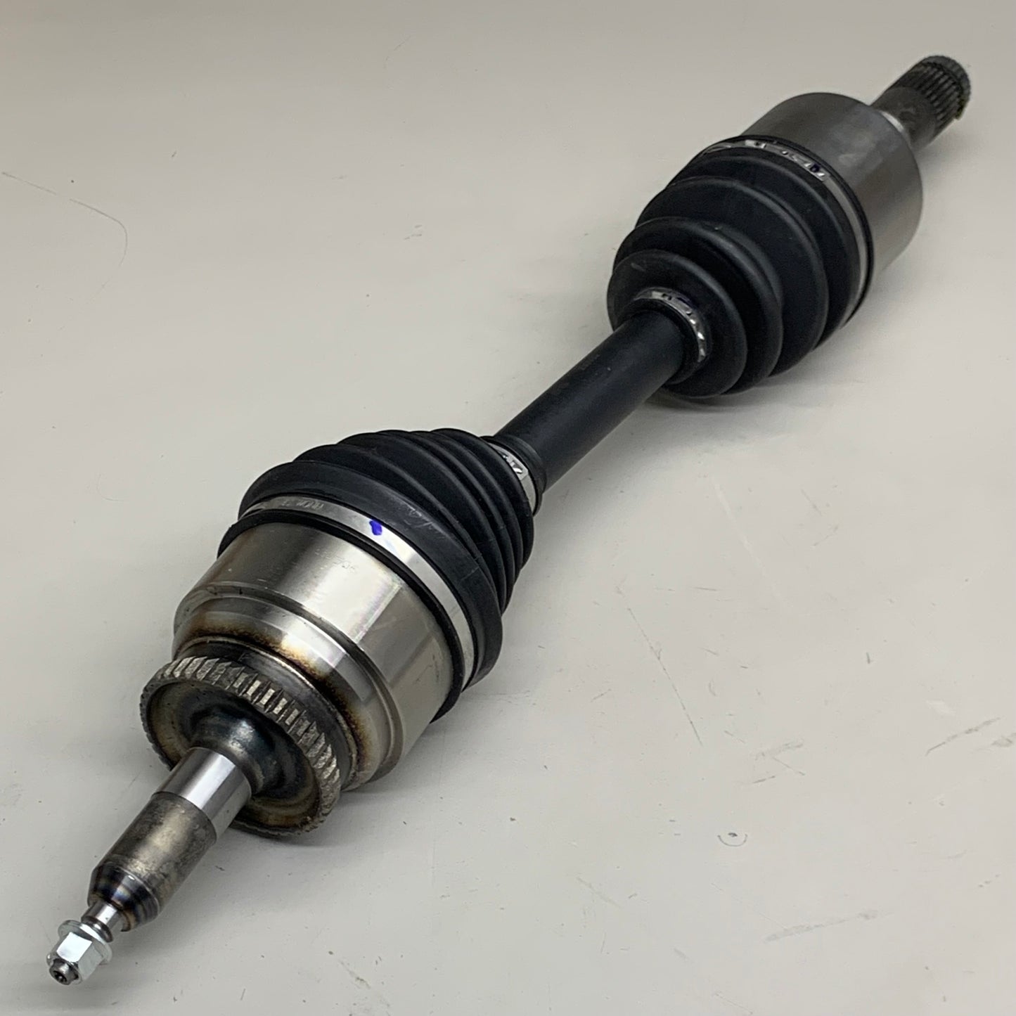 NAPA Premium CV Drive Axle Grooved 31 Spline 25.31" for Ford & Lincoln 94-0356