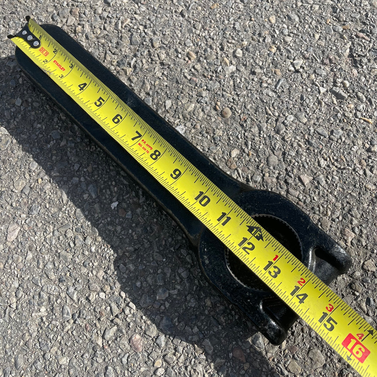 UNBRANDED Steering Pitman Arm 14"x4"x2" Black Steel 448238 P MA16828 (Good)