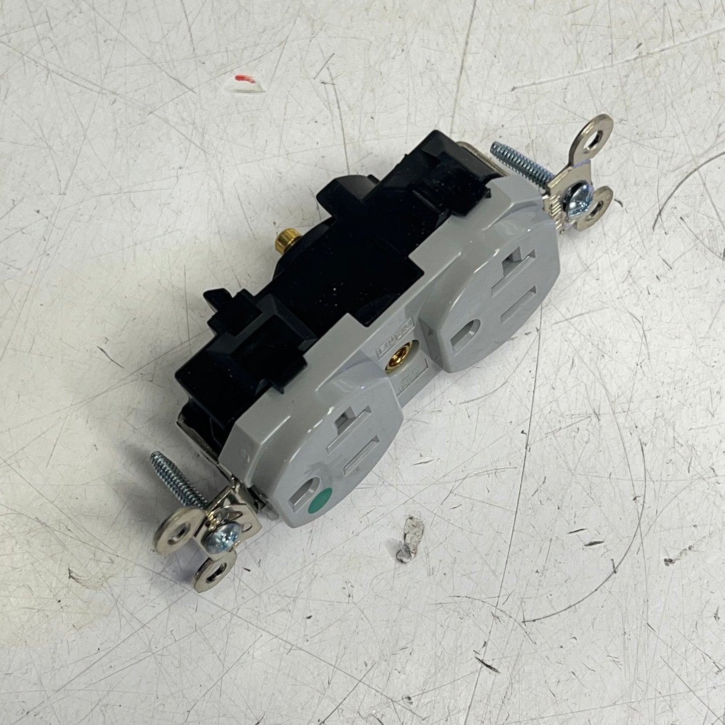 LEVITON  Lev-lok Hospital Grade Duplex Receptacle 20 Amp 125 V Grey M8300-GY