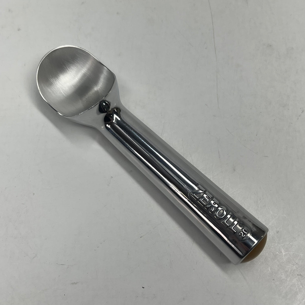 ZEROLL Original Ice Cream Scoop Heat Conductive Handle Aluminum Size 20 Silver
