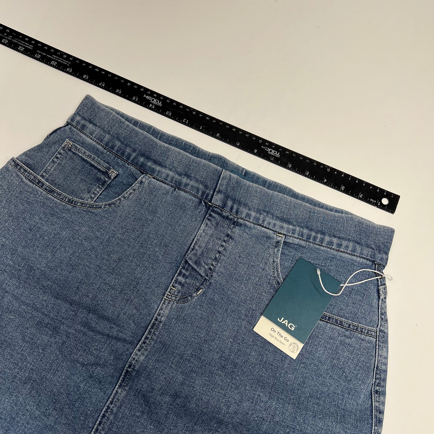 JAG On the Go High Rise Skort Pull-on Women's Sz 14  Silver Lake J3101CSA220