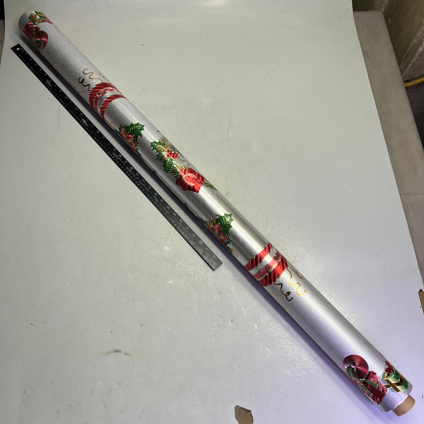 Christmas Shimmery Poinsettia & Presents Table Cloth 54"x60' Silver/Red CC-8364