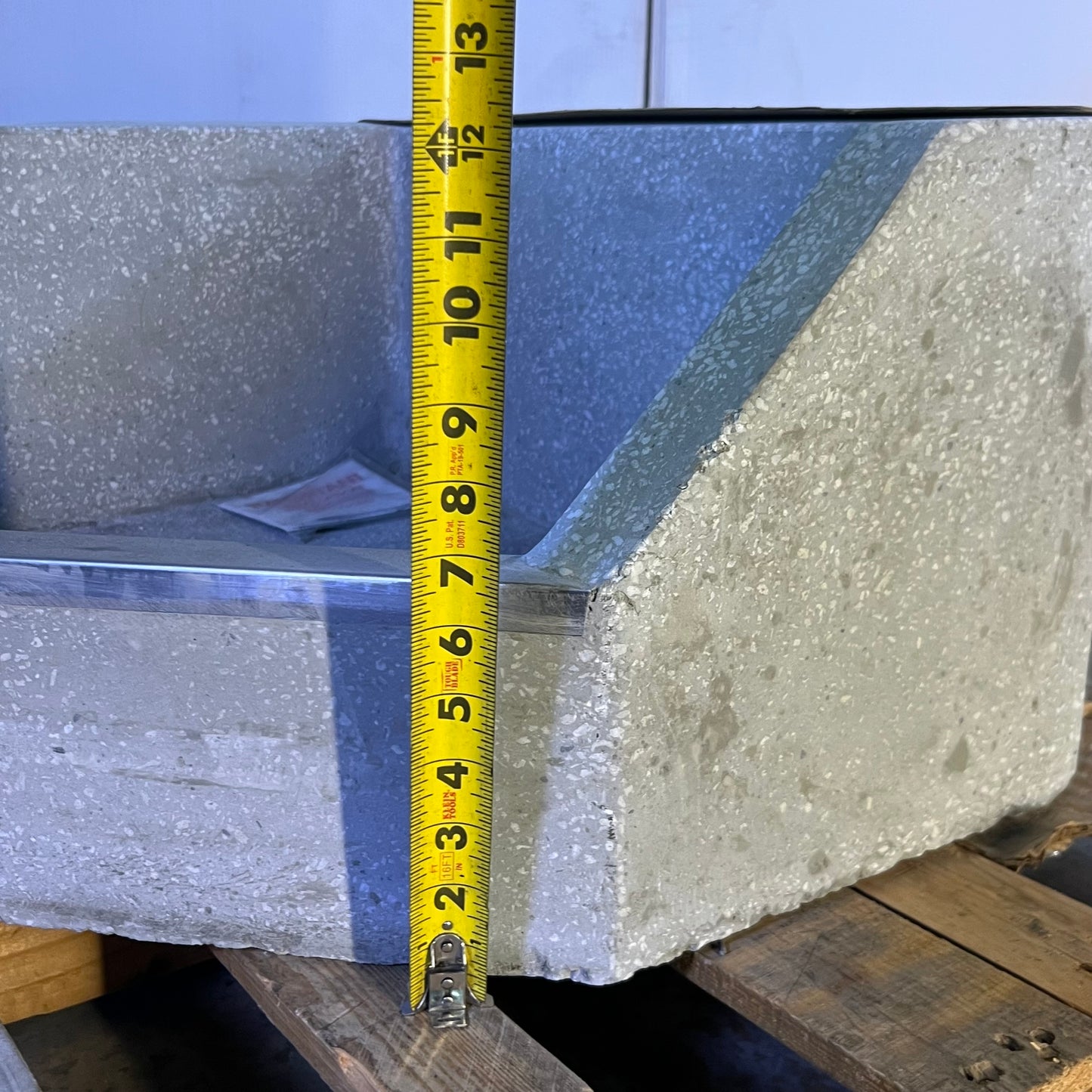 ZA@ Pallet of FIAT PRODUCTS Sink Sz 24" x 24" x 12"H