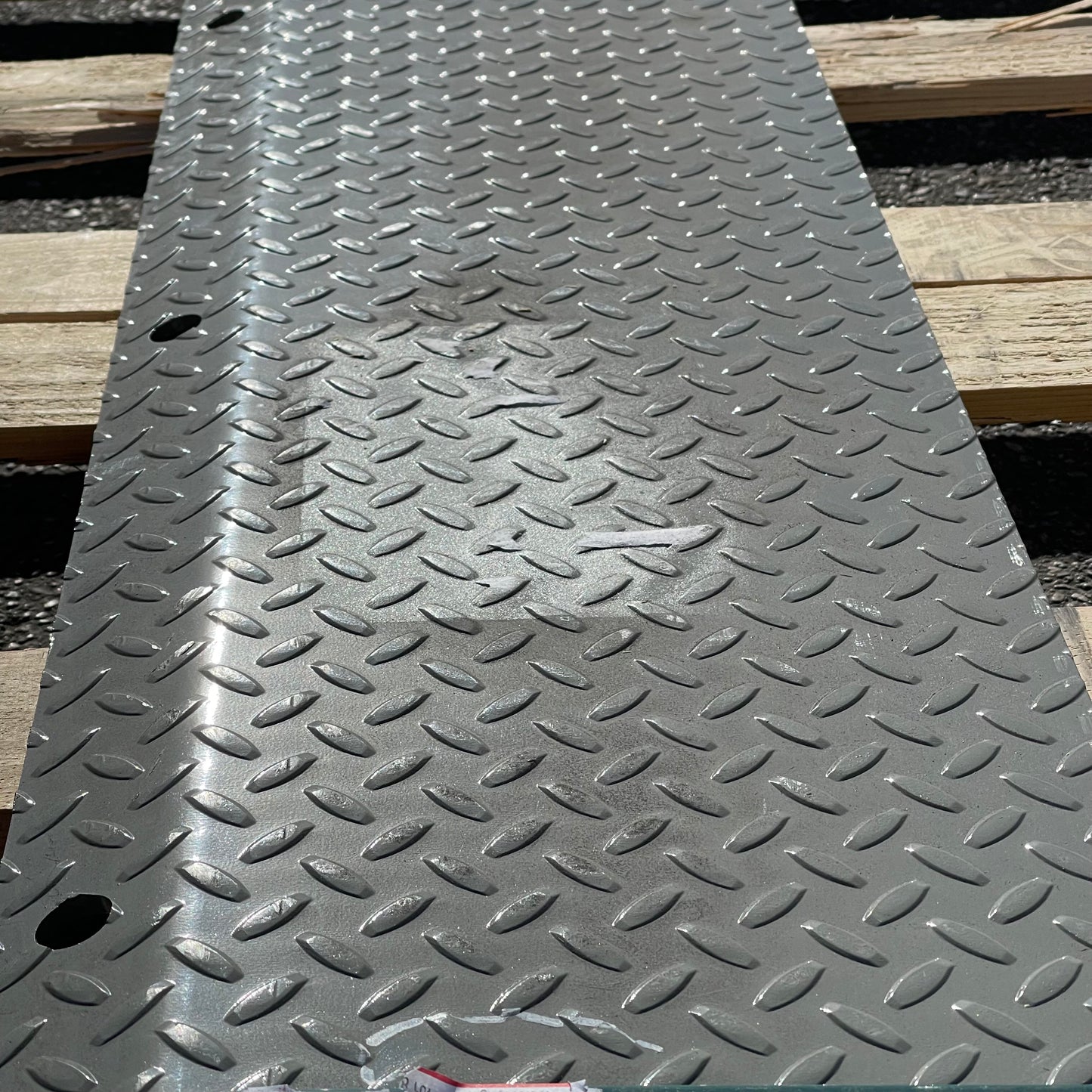 ZA@ Pallet of MIXED Diamond Tread Plate 120”x12” (AS-IS)
