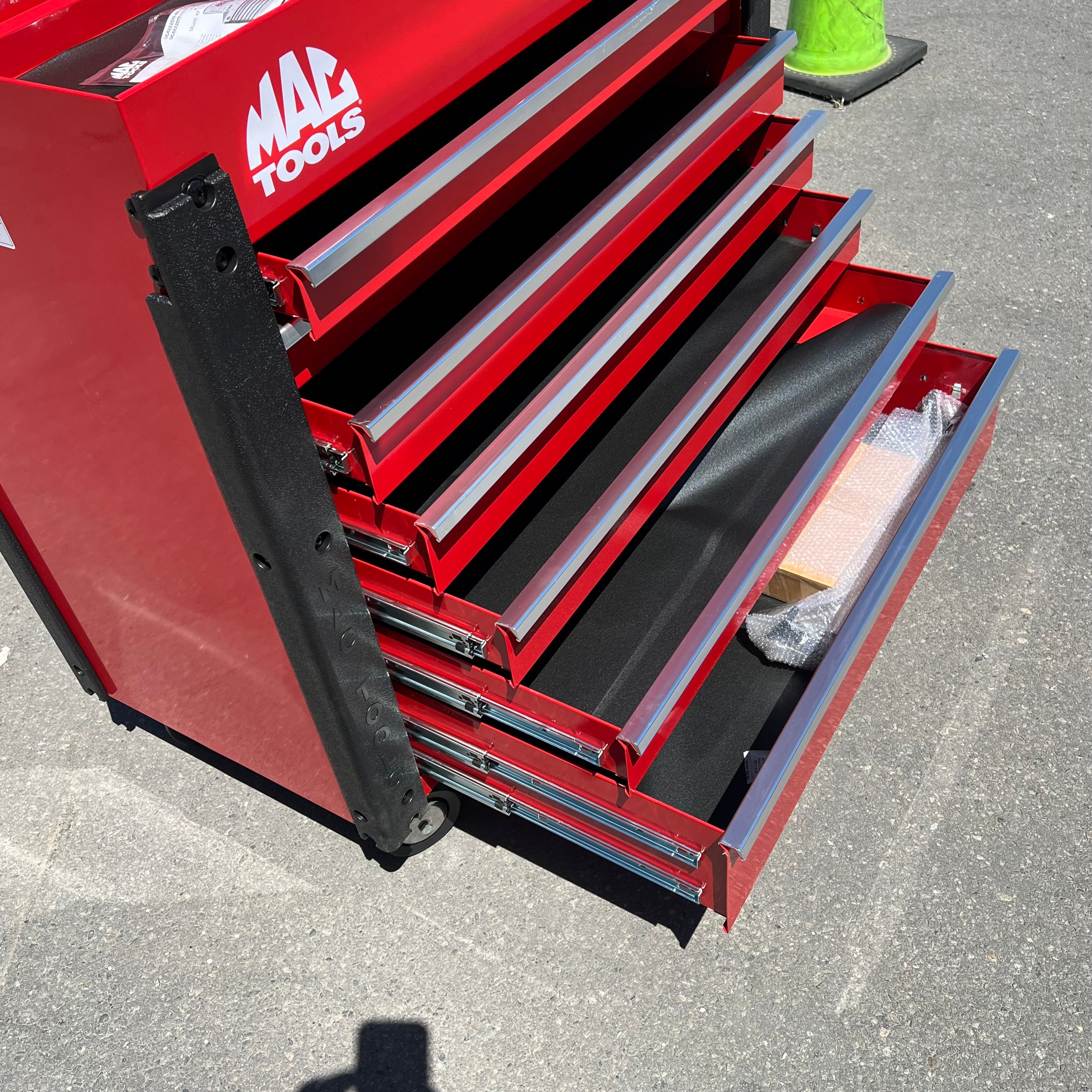 MAC TOOLS 7 Drawer Utility Cart 43
