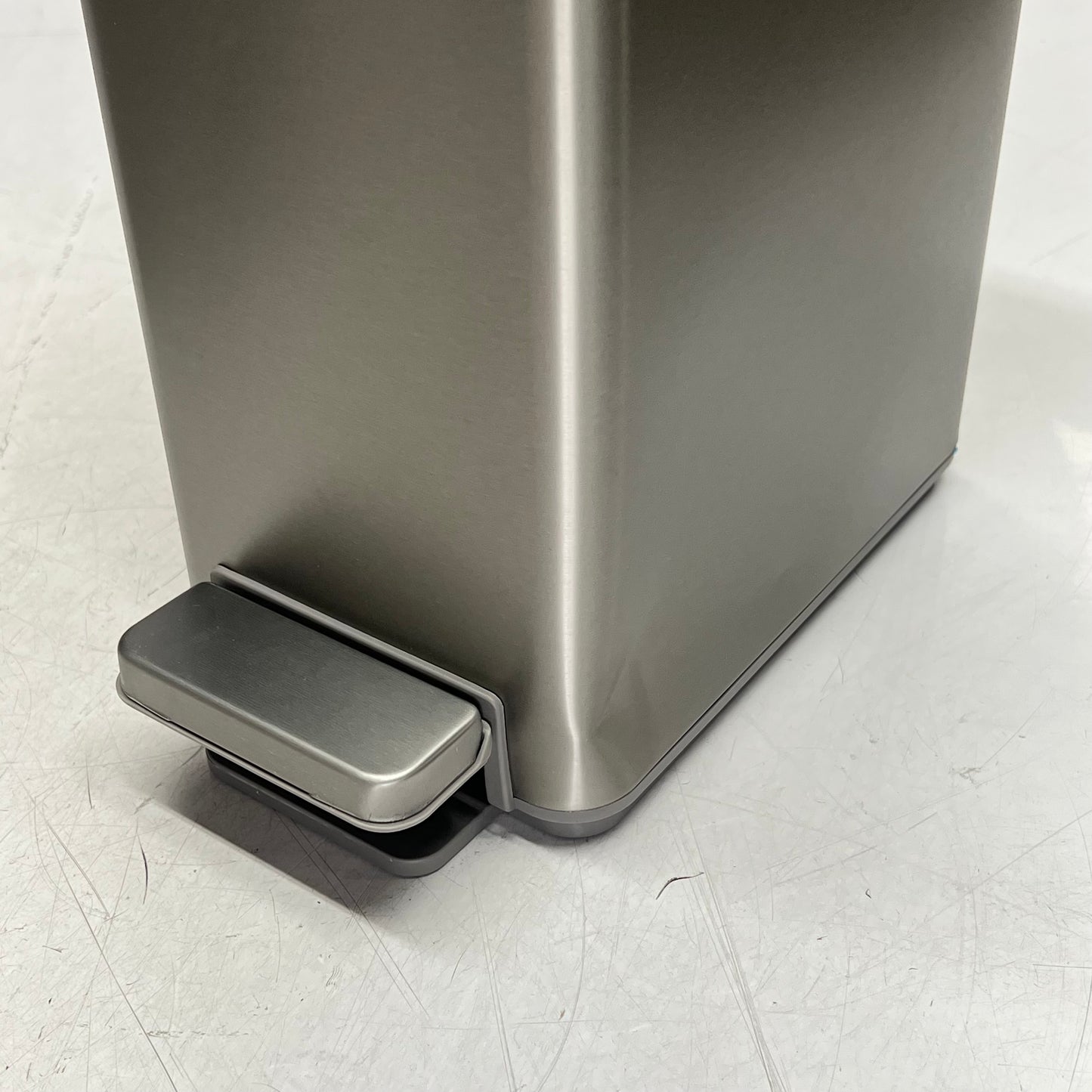 KOHLER (SET OF2) Stainless Steel Step Trash Can Quiet Close Lid 6 Liter (As-Is)