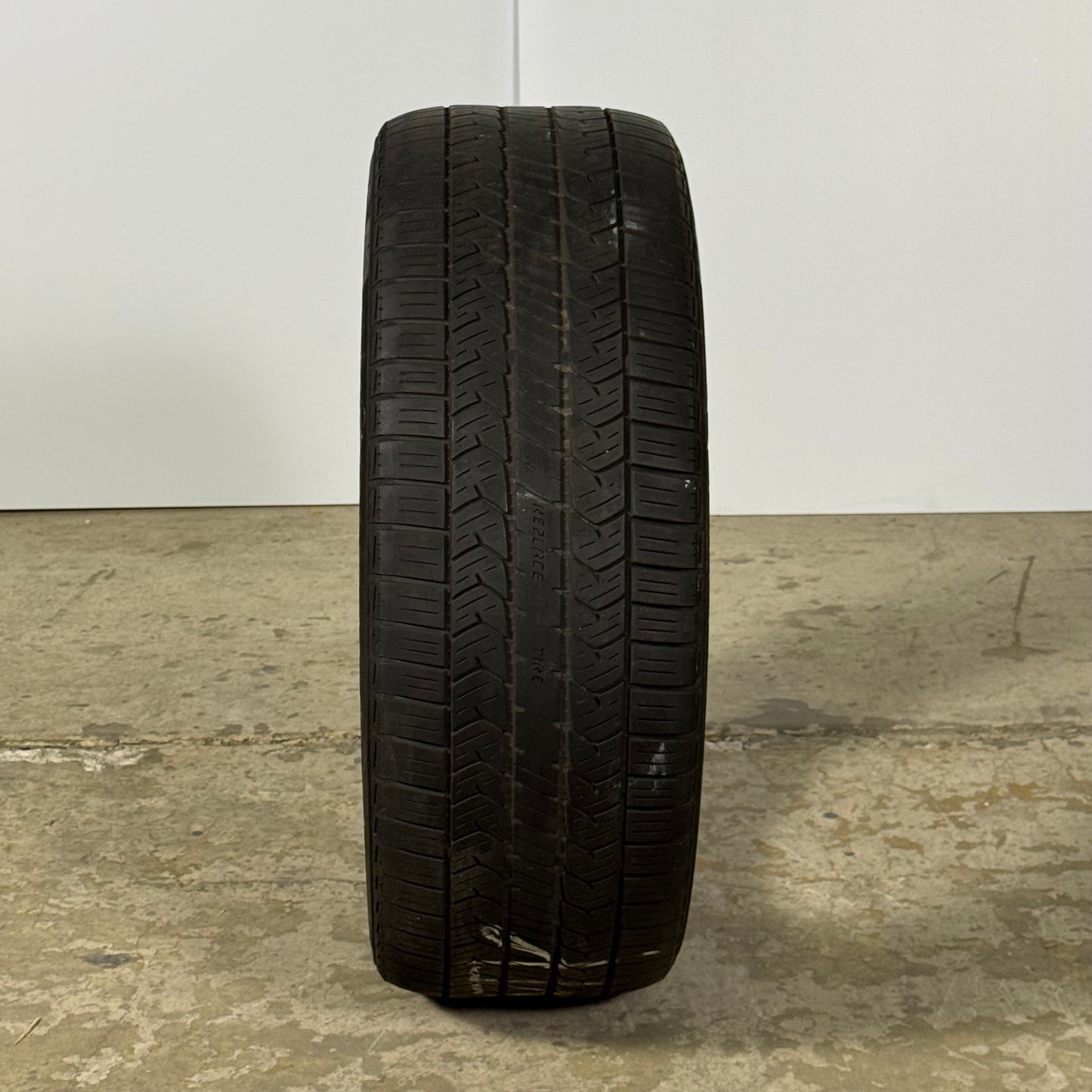 GENERAL All-Season Tire Sz 205/55R 16 (91T) Black ALTIMAX RT 45 (Used)