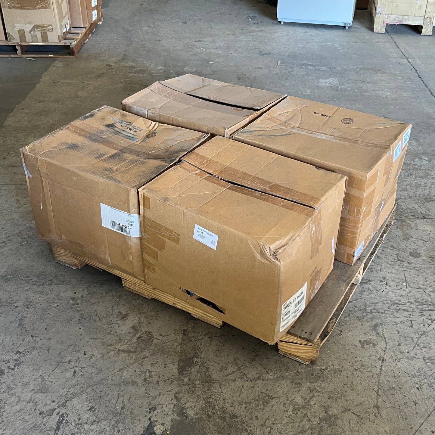 ZA@ Pallet of ADAPTOR INC Multifit Adapter Open End Thread Protectors I780006 Sz 10 1/2”Dx2”H Rubber Blue