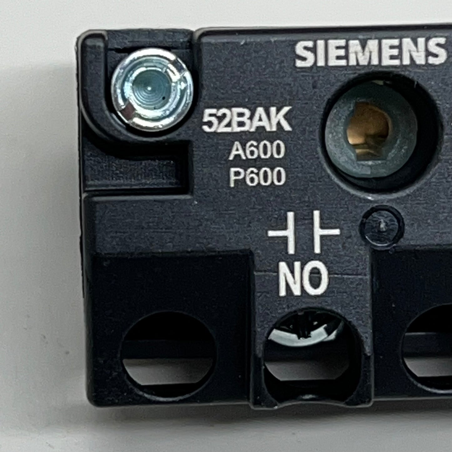 SIEMENS (2 PACK) Accessory Contact Block Kit 1 Contact Element Screw Terminal 52BAK