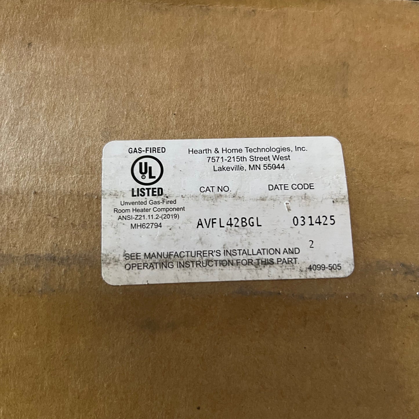 HEARTH & HOME Black Glass Acc Kit 42' Black AVFL42BGL (New Other, Distressed Box)