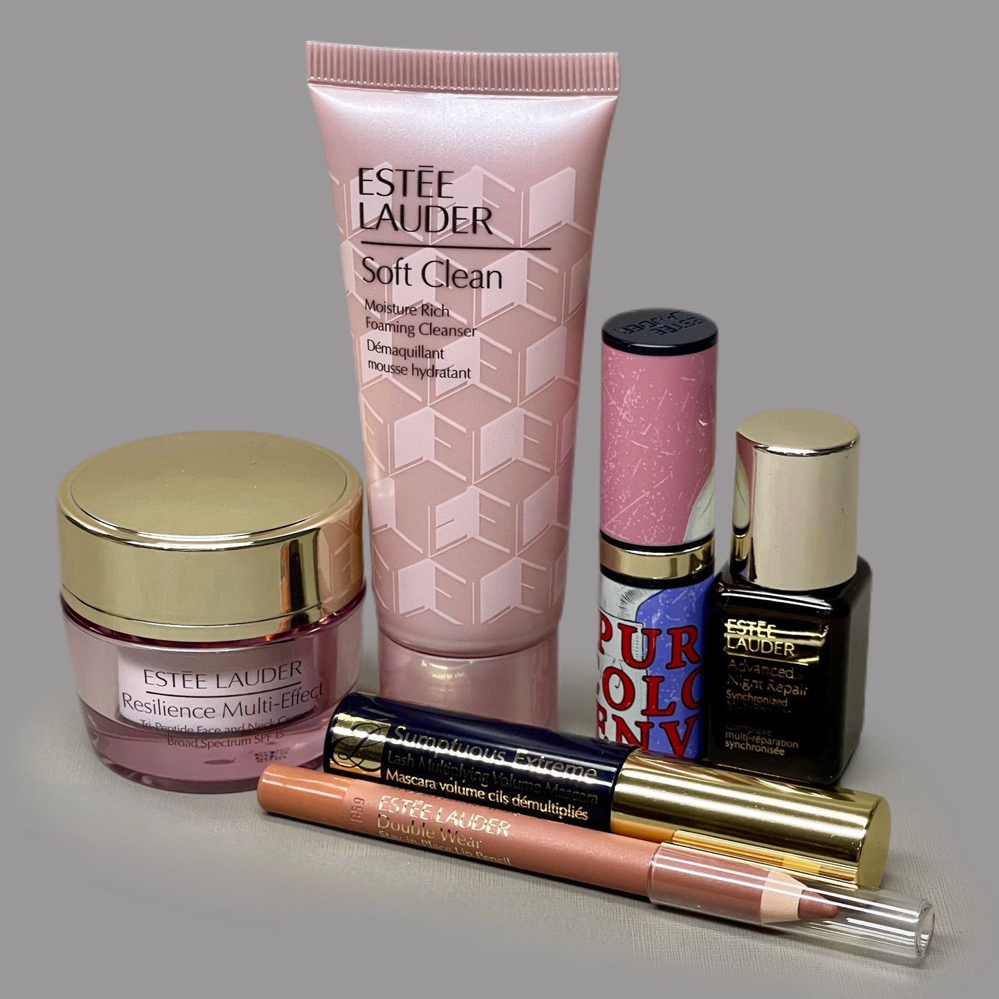 ESTEE LAUDER 7-Piece Gift Set of Cosmetics Bag Included Beauty Products  030070298(New)