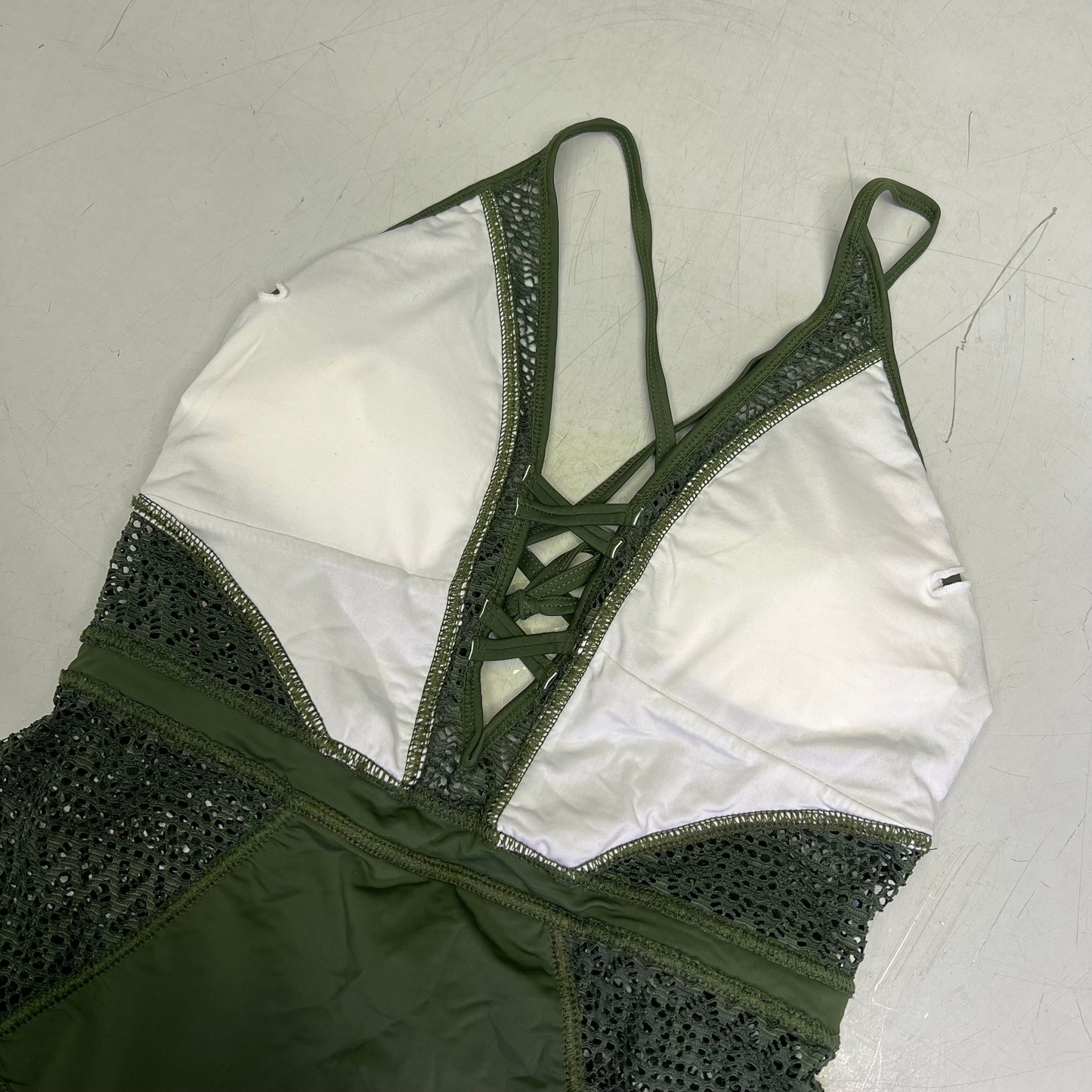 CHARMO Solid Cross Plunge Crochet One Piece Swimsuit Women's Sz M Olive Green