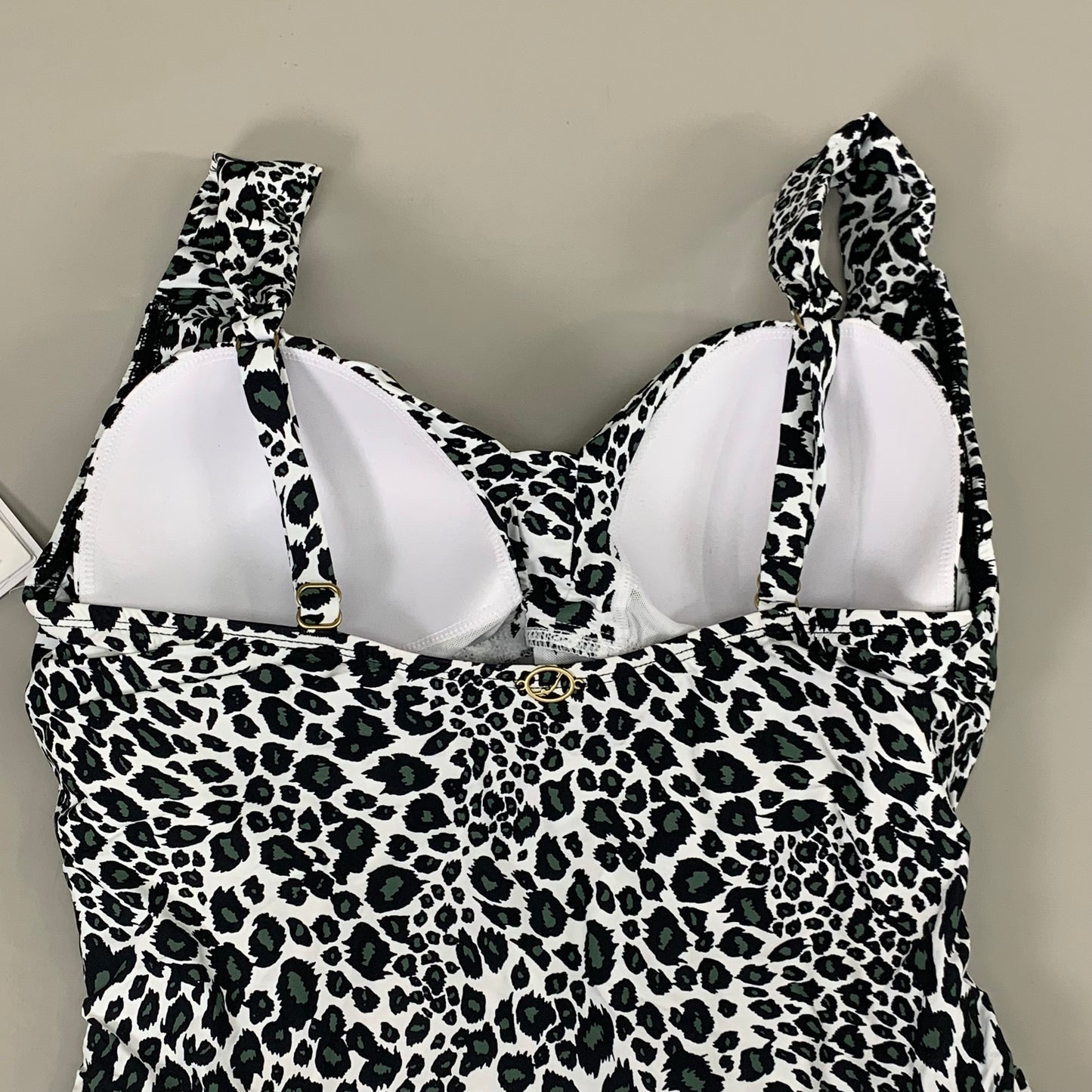 JANTZEN Womens Bathing Suit Cheetah One Piece Sz-16 White/Black JZ22705M