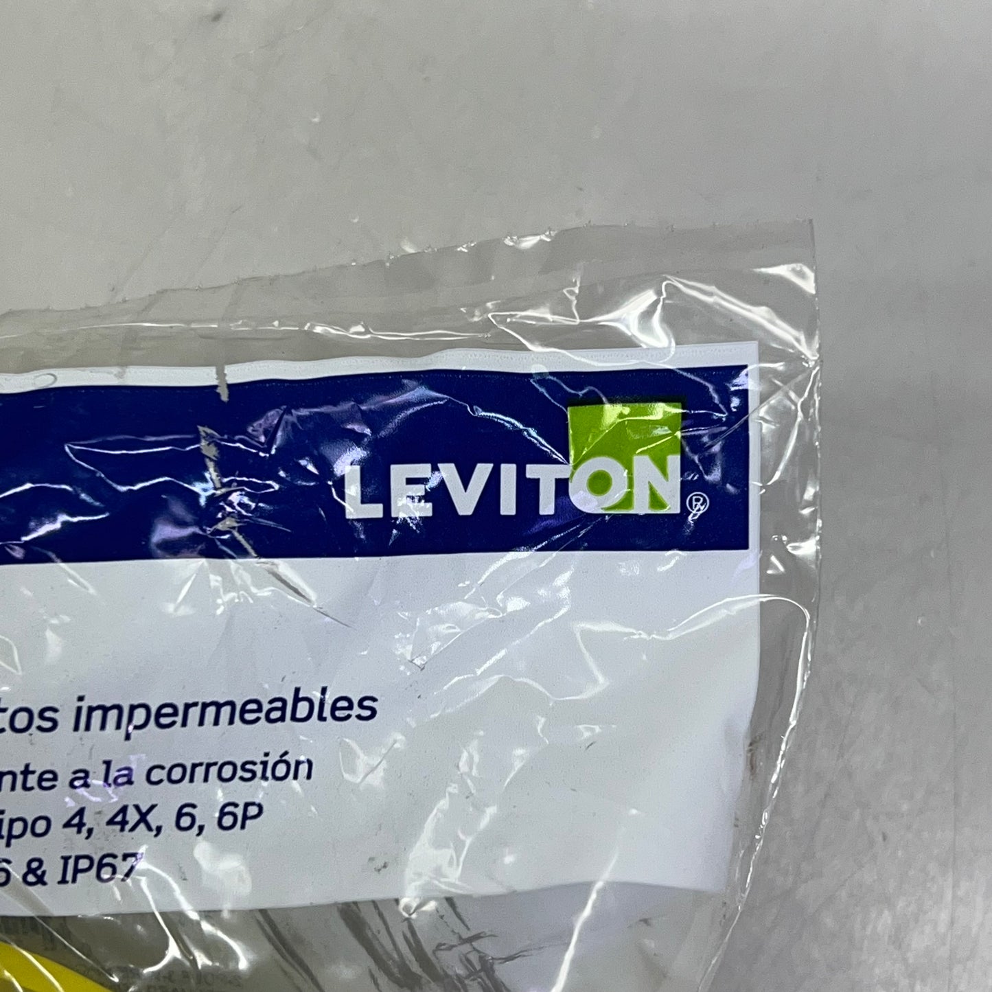 LEVITON Industrial Grade Wet Guard Connector 30 Amp, 250 Volt Yellow 162-29W48