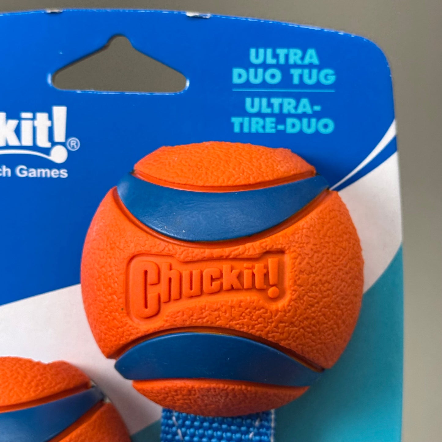 ZA@ CHUCK IT! Ultra Duo Tug Tough Dog Toy for Medium Breeds 2-Ply Nylon Cord Handle 232201 A