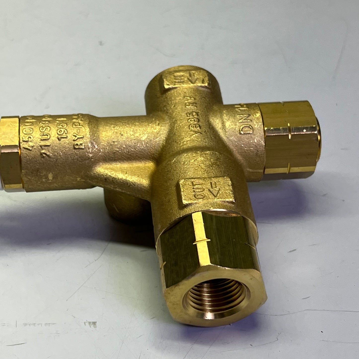 CAT PUMPS Multiple Gun Pressure Unloader Industrial 2320 psi Max Pressure 7537