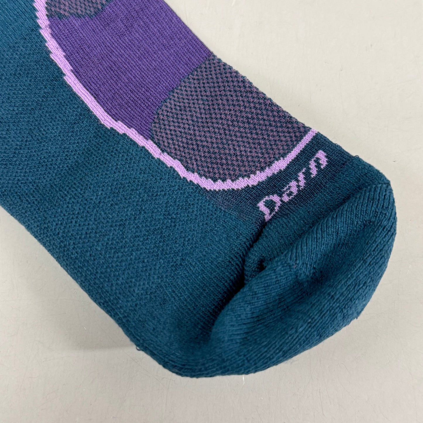 DARN TOUGH Hike/Trek Socks Micro Crew Lightweight Women SZ L 10-11.5 Grape Merino Wool