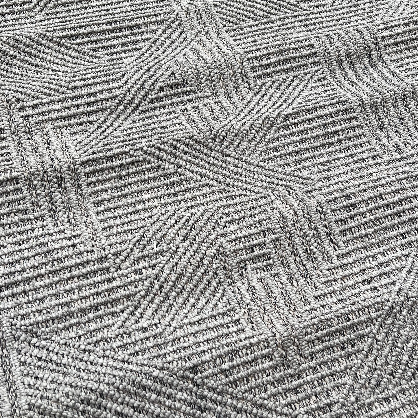 ZA@ Indoor/outdoor Area Rug See Images For Size Light Grey/Dark Grey