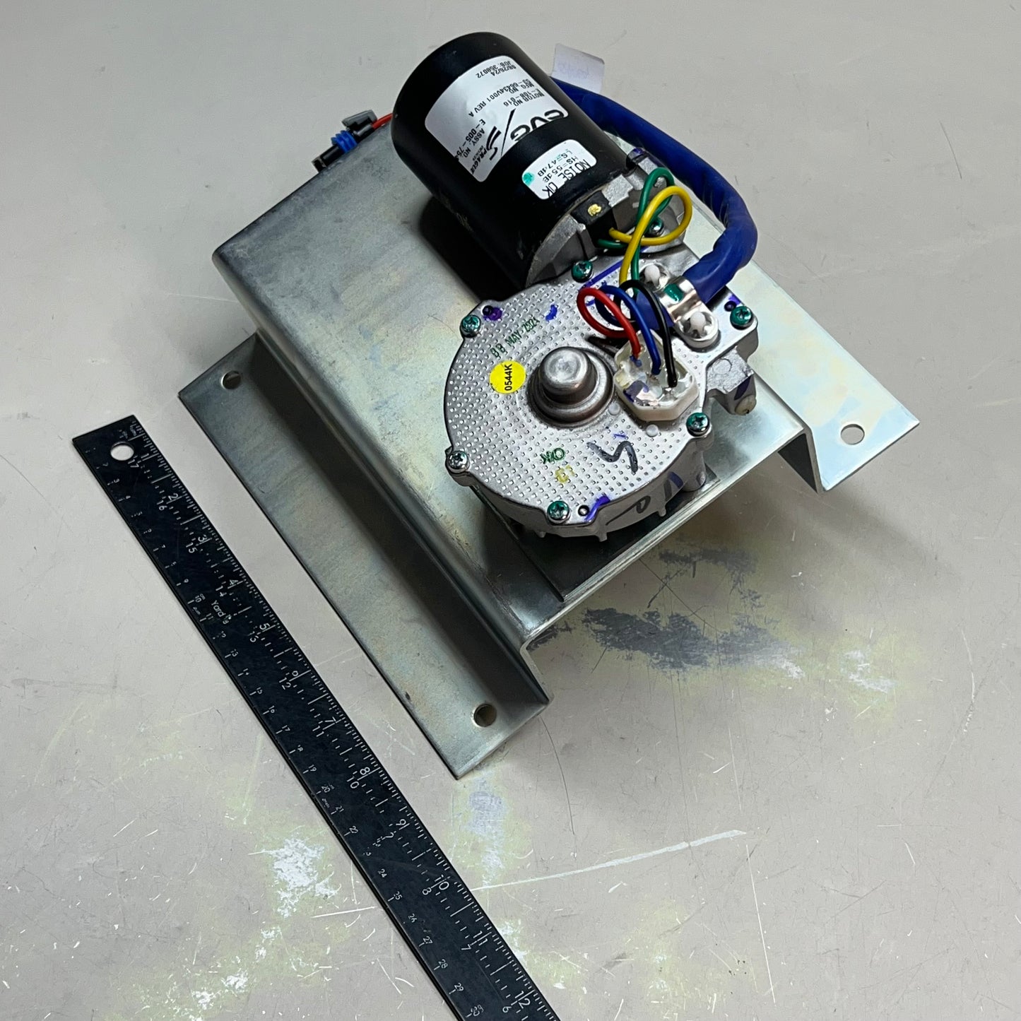 SPAGUE KENWORTH  Windshield Wiper Motor & Bracket E-108-016 53-66434V001