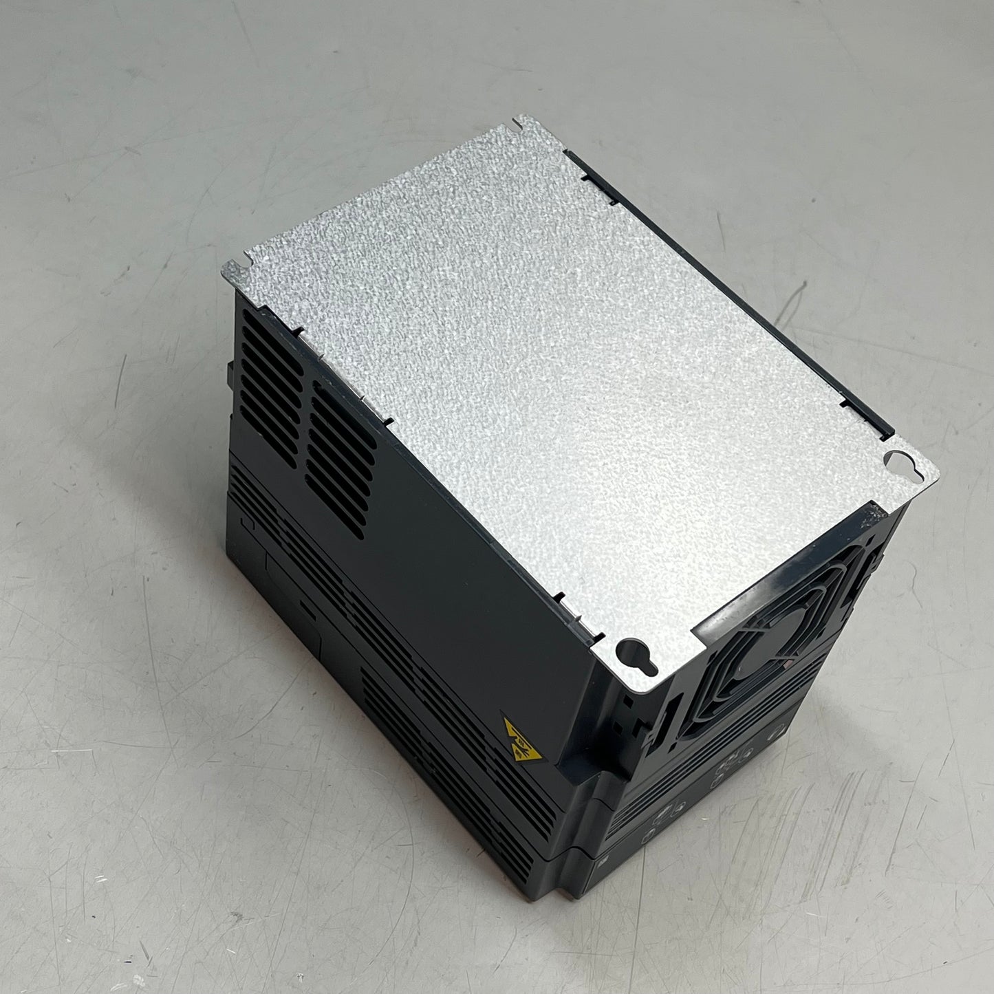 TOSHIBA Low Volt Adjustable Speed Drive S Series 230 Volt 10 HP VFS15-2075P|M-W1