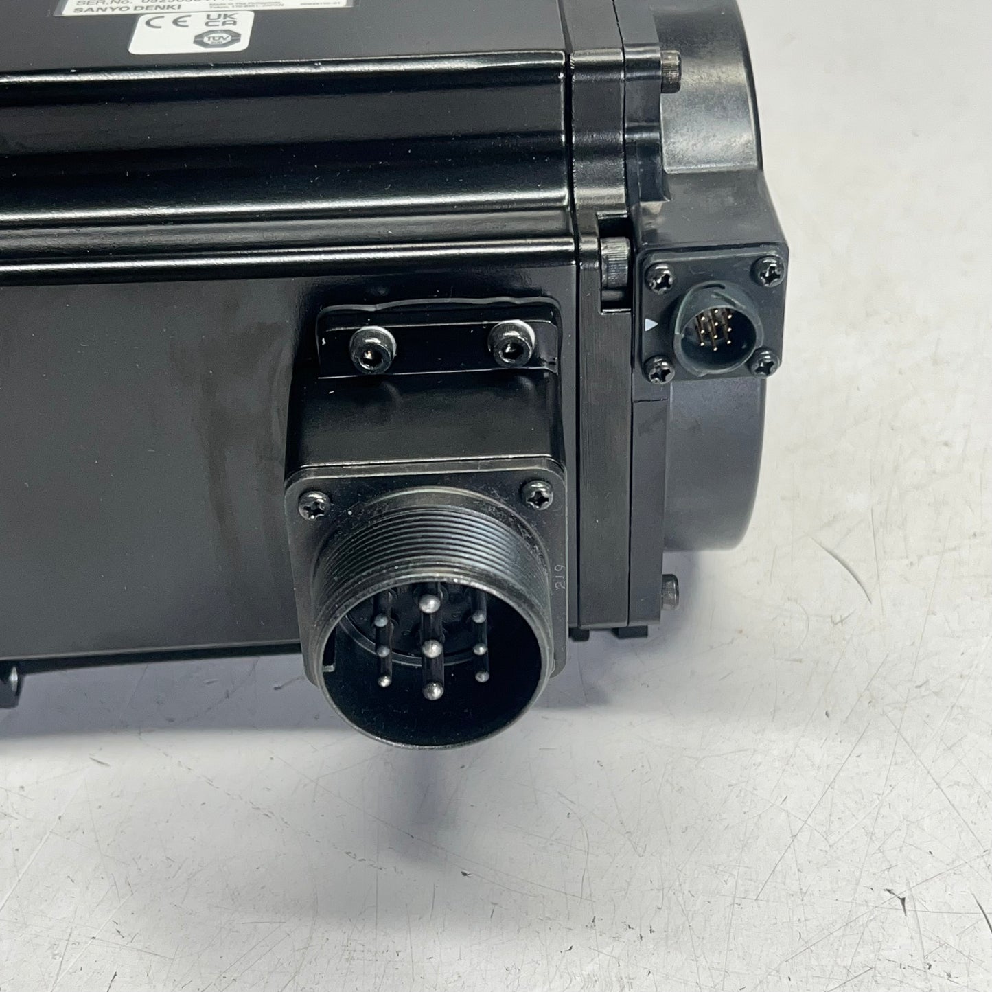 SANMOTION Ac Servo Motor W/ Cannon Plug 2.0 Rated Output Black R2AA13200LXHW0M