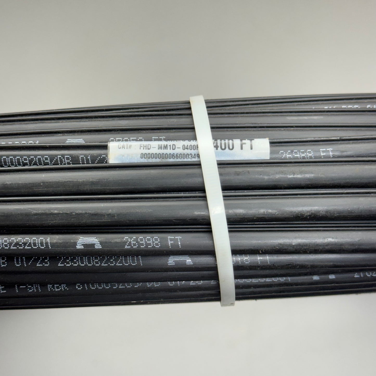 COMMSCOPE Fibre Optic Cable 1-SM RBR 400ft Fiber Material Black