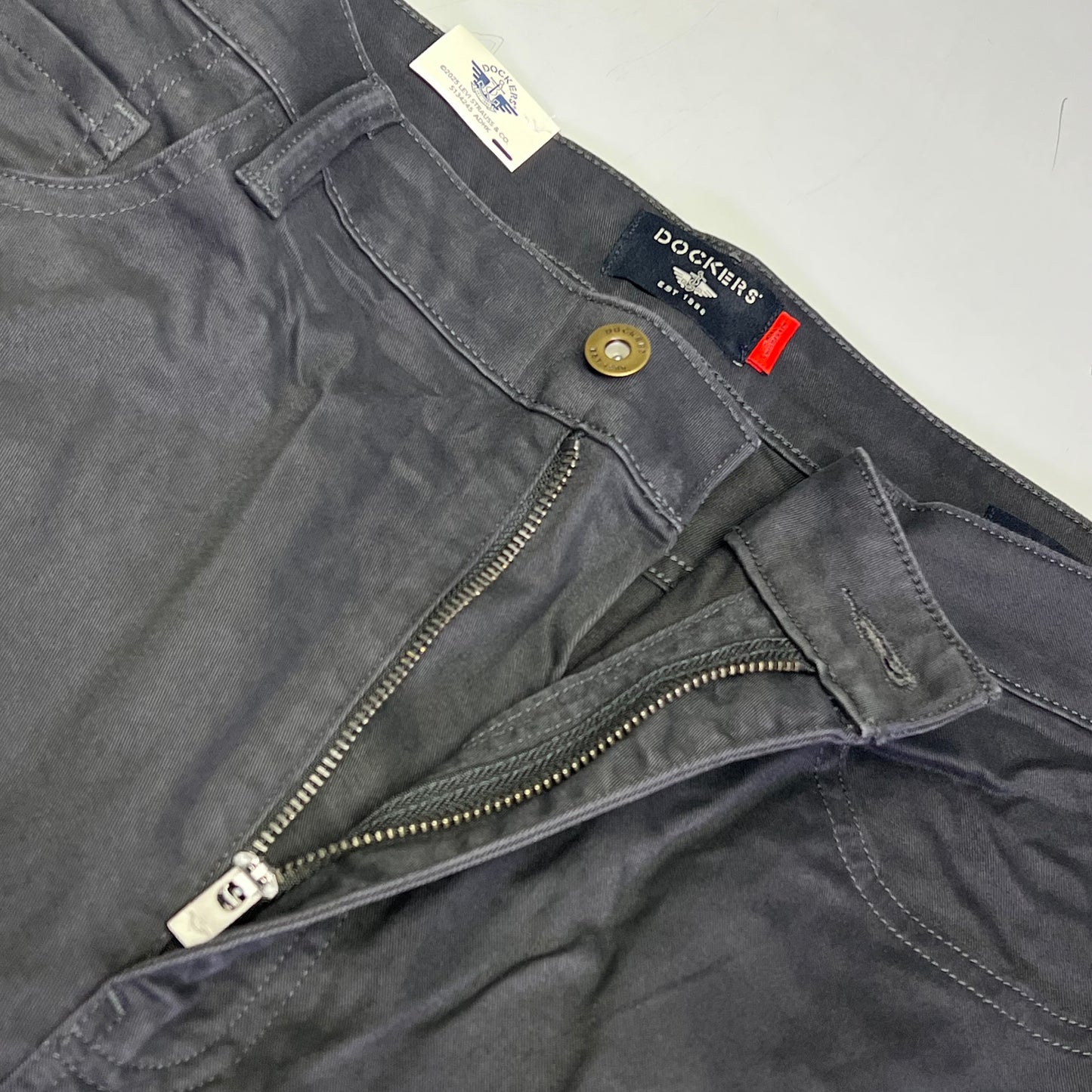 DOCKERS All Seasons Tech Straight Fit Jean Cut Pant Men's Sz 38x32 Steelhead