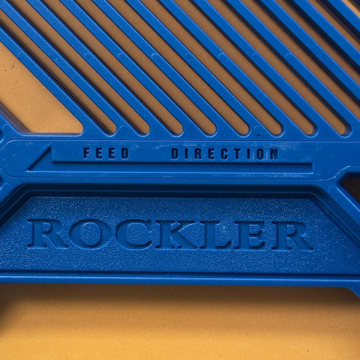 ROCKLER Adjustable Feather Board Expandable 5-1/2'' Adjustment Range Blue 64662