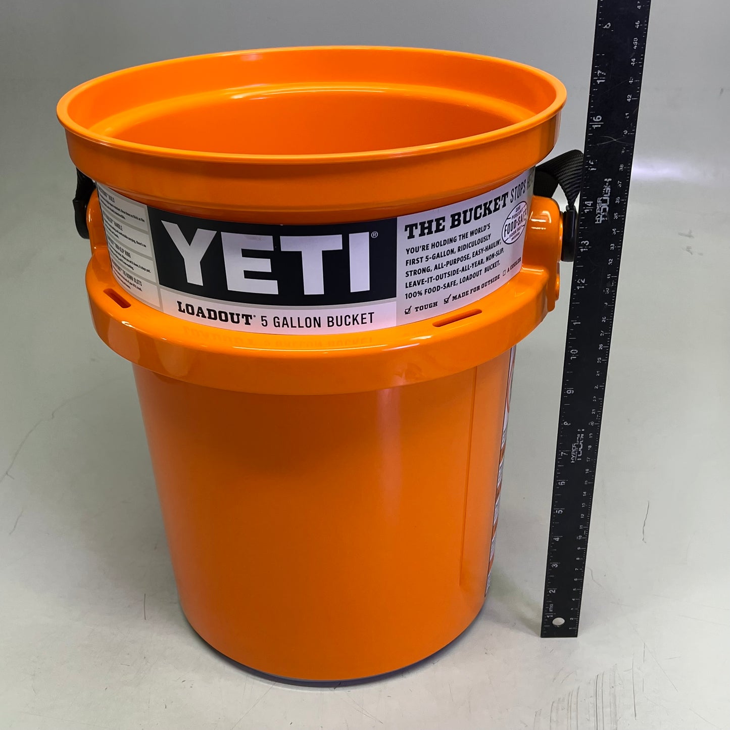 YETI LoadOut Bucket Sure Strong Build Non-Slip 5 Gallon King Crab Orange 9291