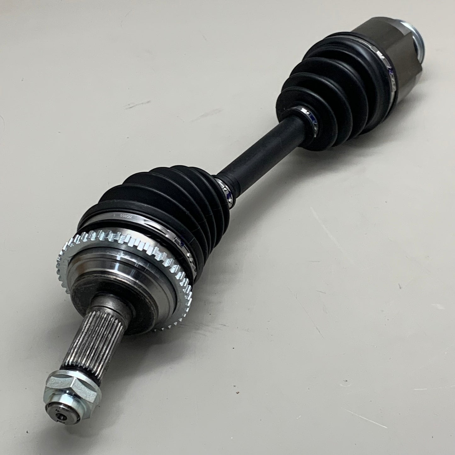 NAPA CV Drive Axle Grooved 28 Spline 20.61" for Ford/Lincoln/Mercury 94-9196